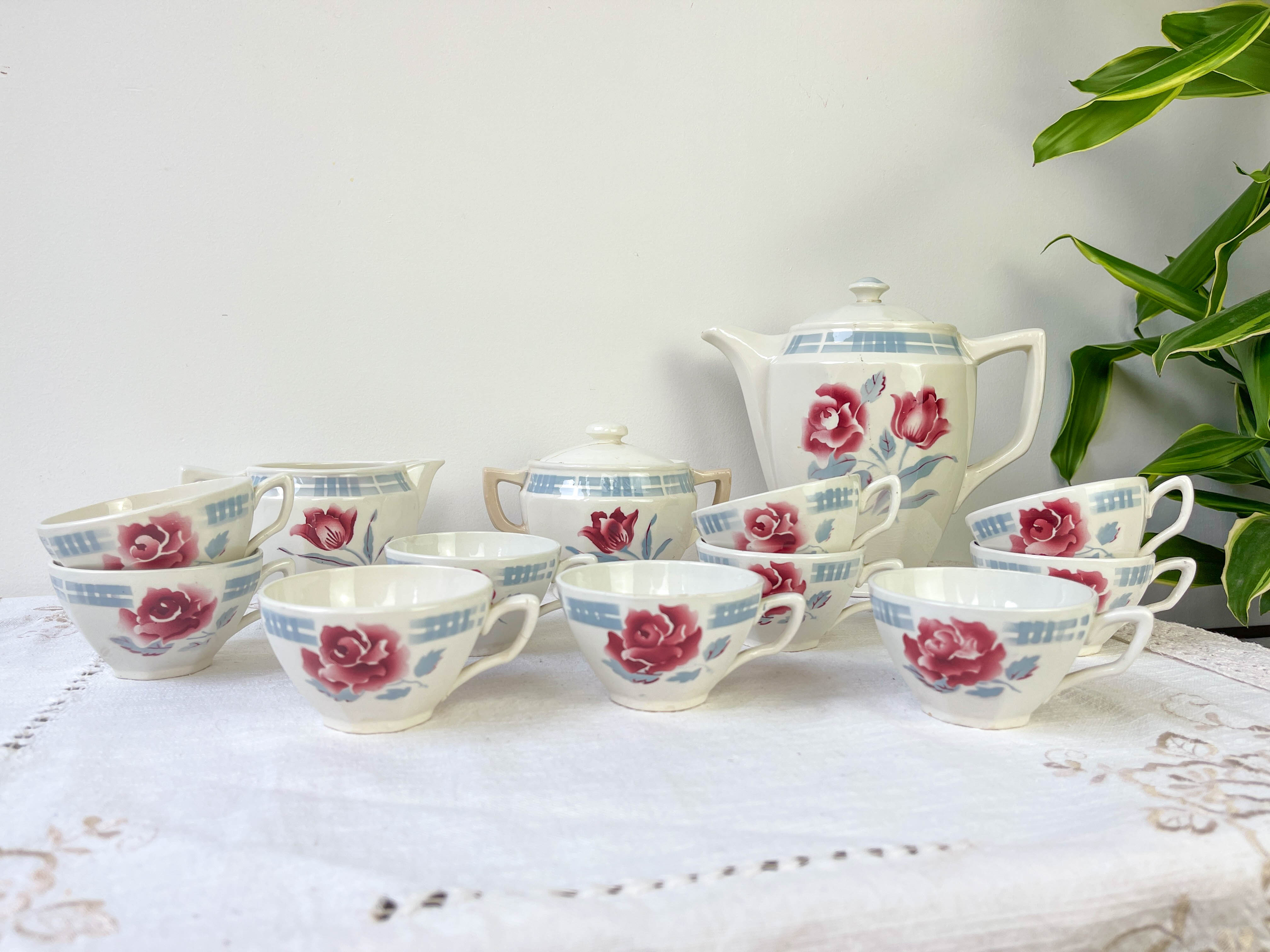 Vintage tea set in Sarreguemines flowered earthenware, "Troyes" model