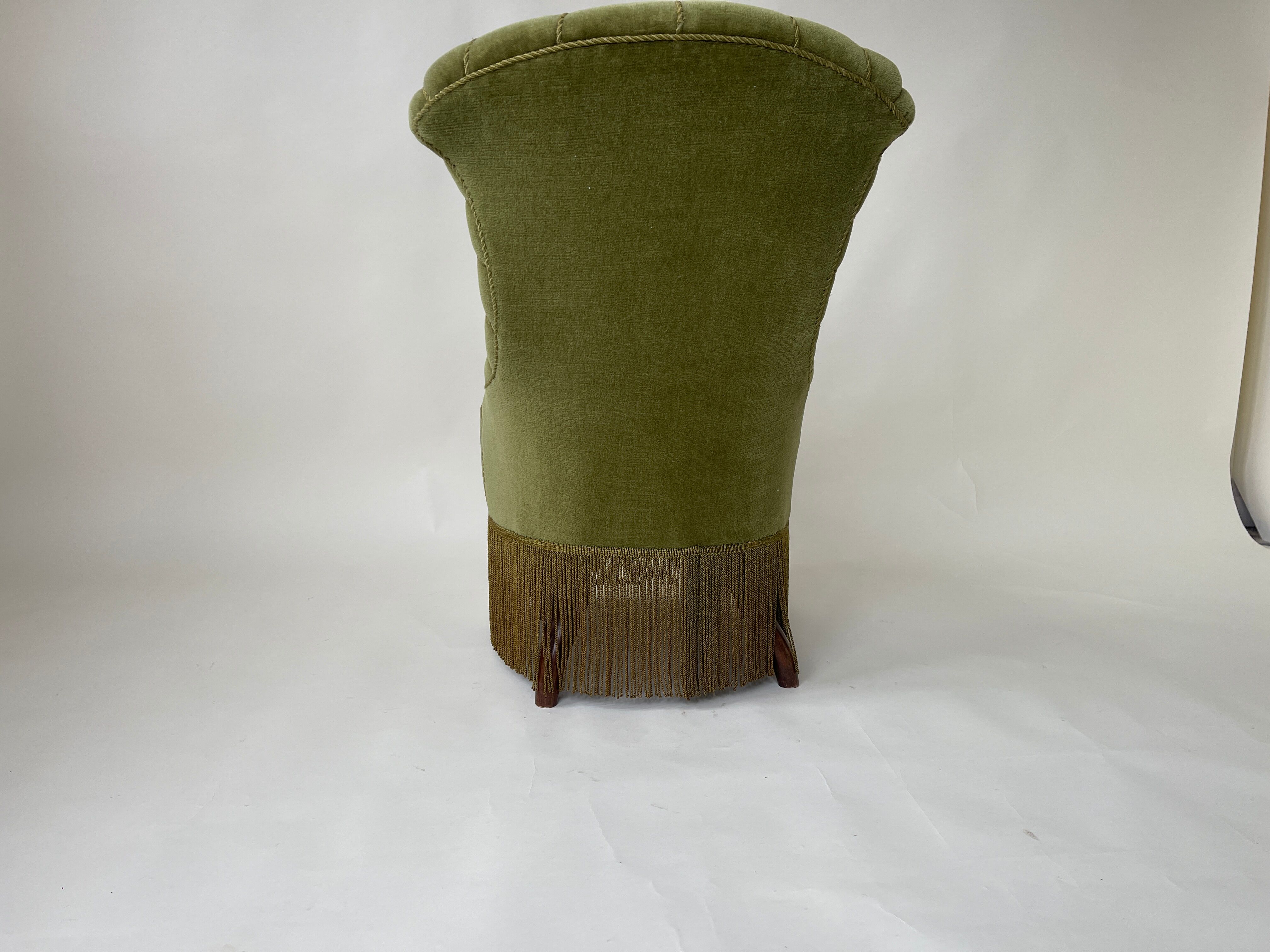 Vintage green bedroom chair