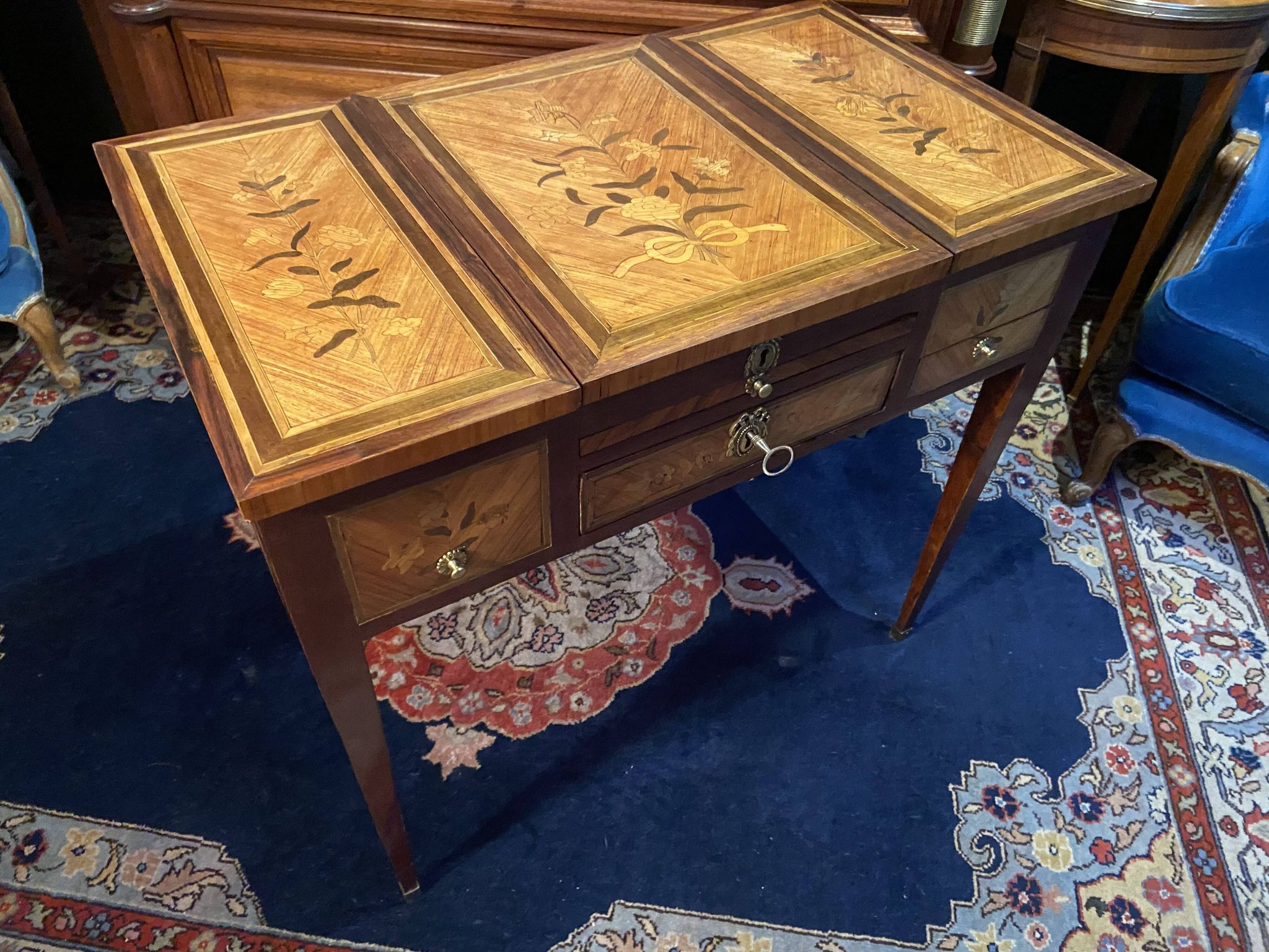 18th-century hairdresser with Louis XVI marquetry decoration.