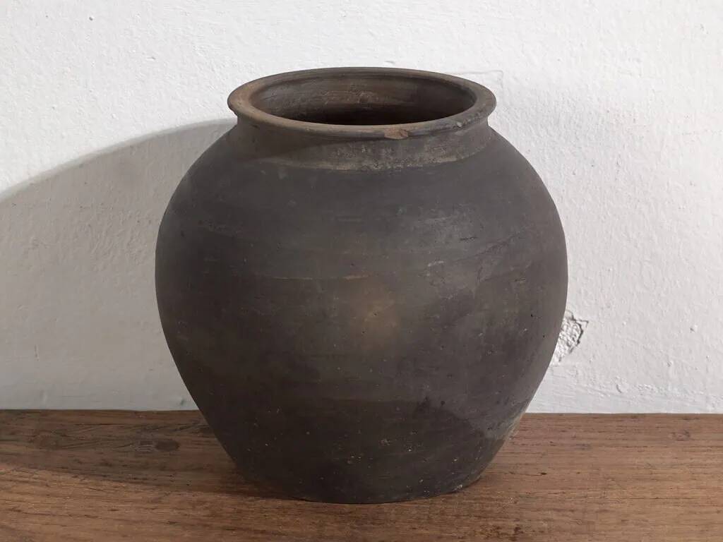 Small ancient Chinese vase (c.1900) #17