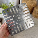 Aluminum trivet