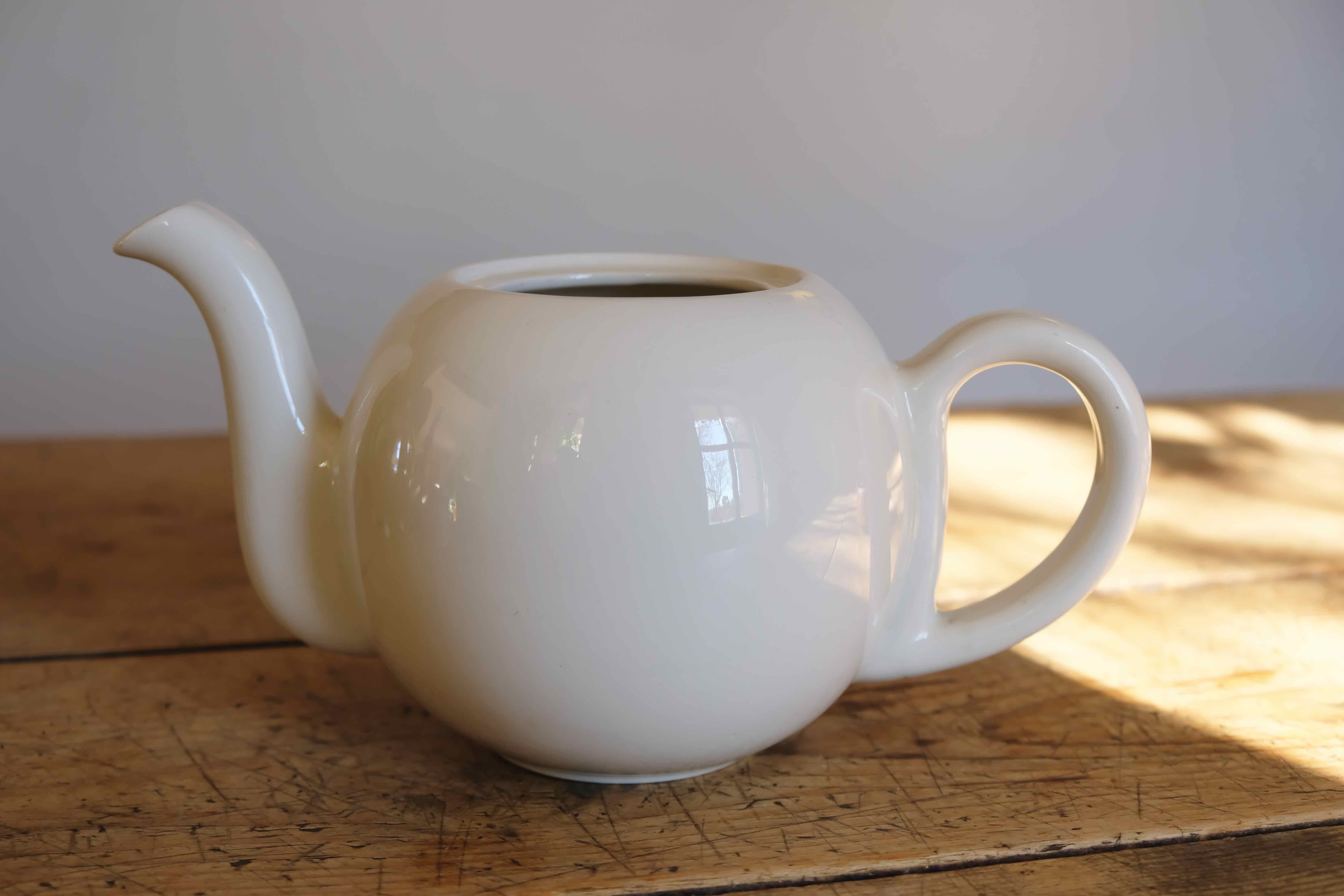 EVER HOT teapot of the 50s, made in England