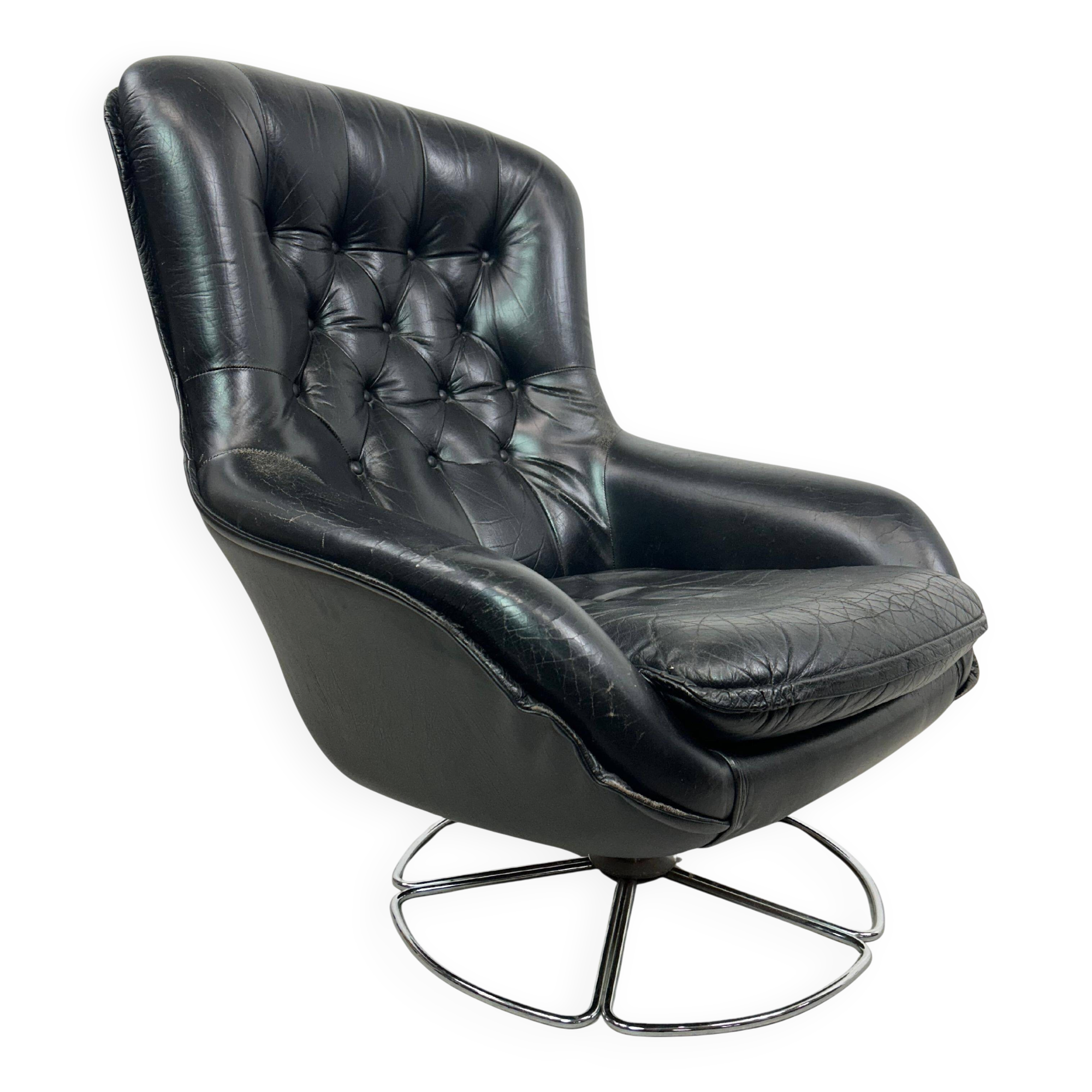 Black leather wingback swivel chair by PeeM