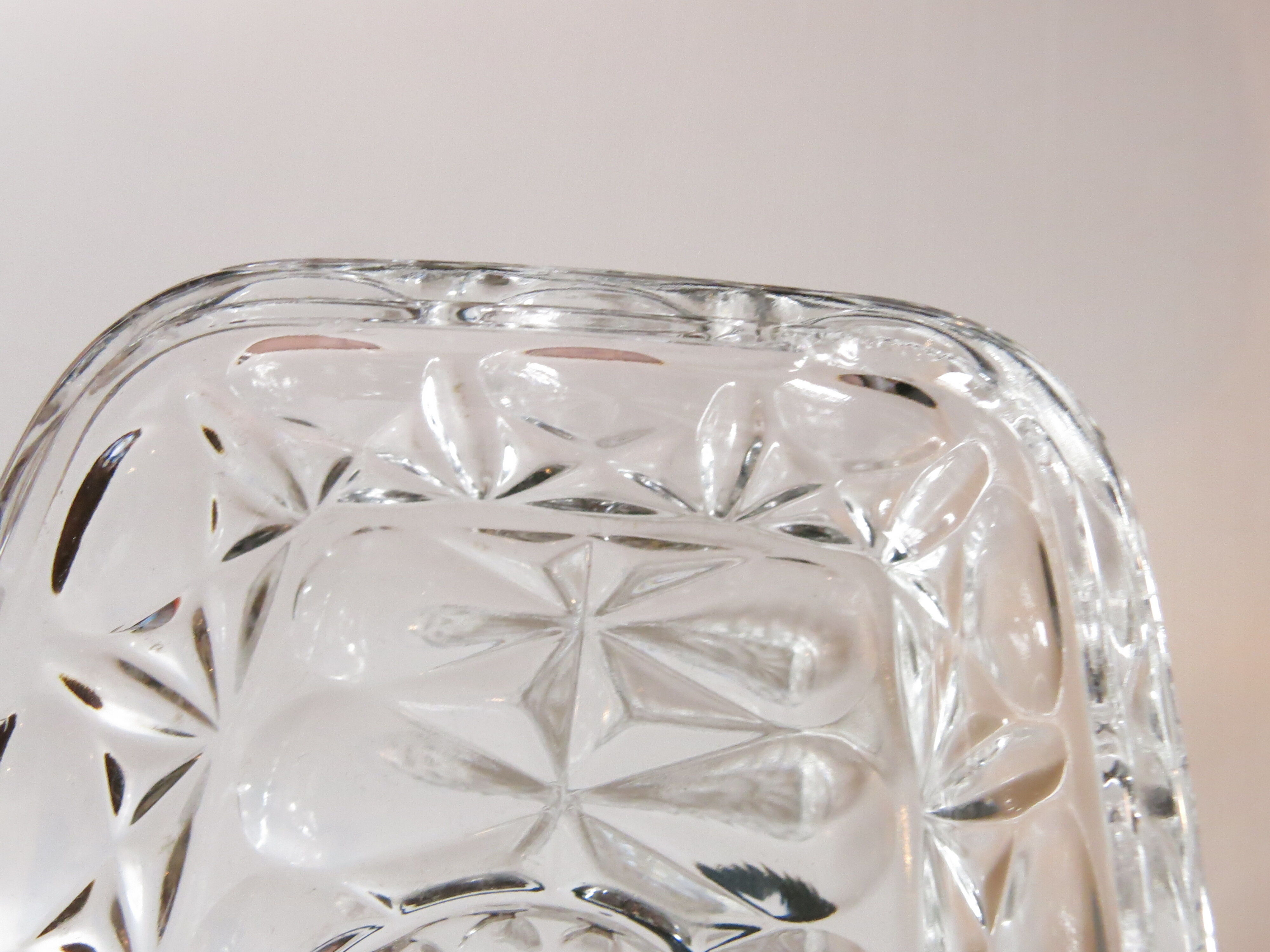 Butter dish from Reims in transparent glass