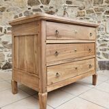 Antique chest of drawers