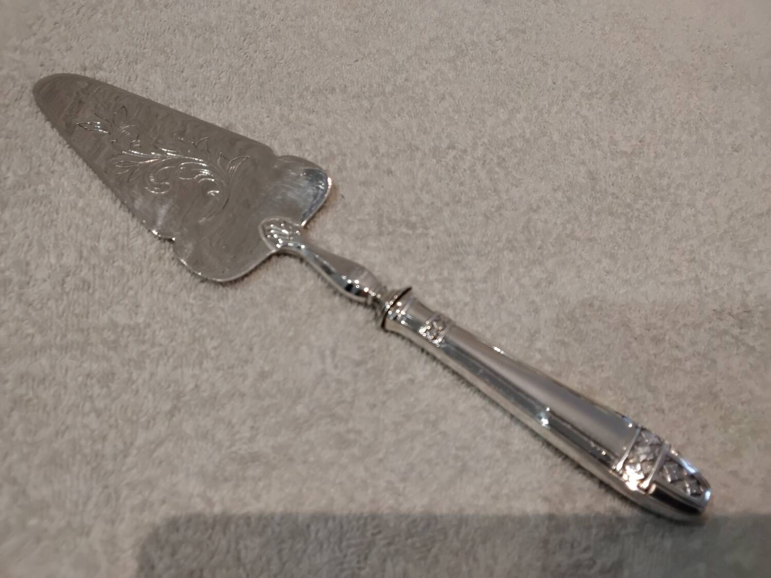 Silver metal pie server Liberty Grand Prix Monaco