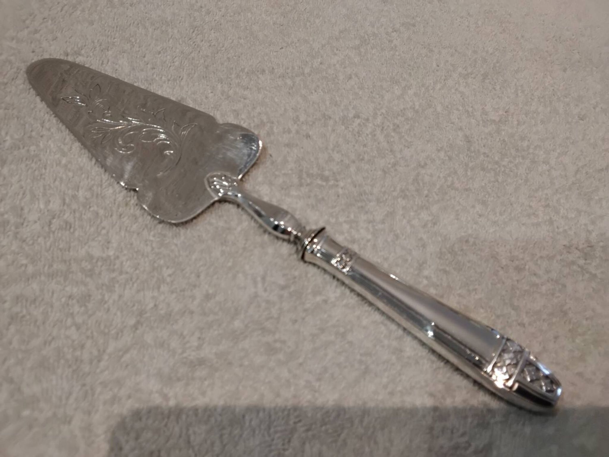 Silver metal pie server Liberty Grand Prix Monaco