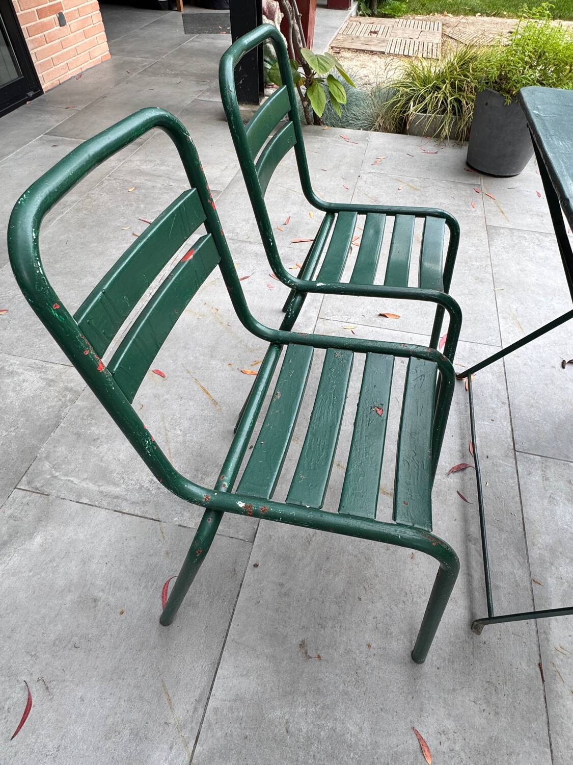 Metal garden furniture