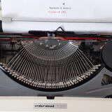 White functional underwood typewriter