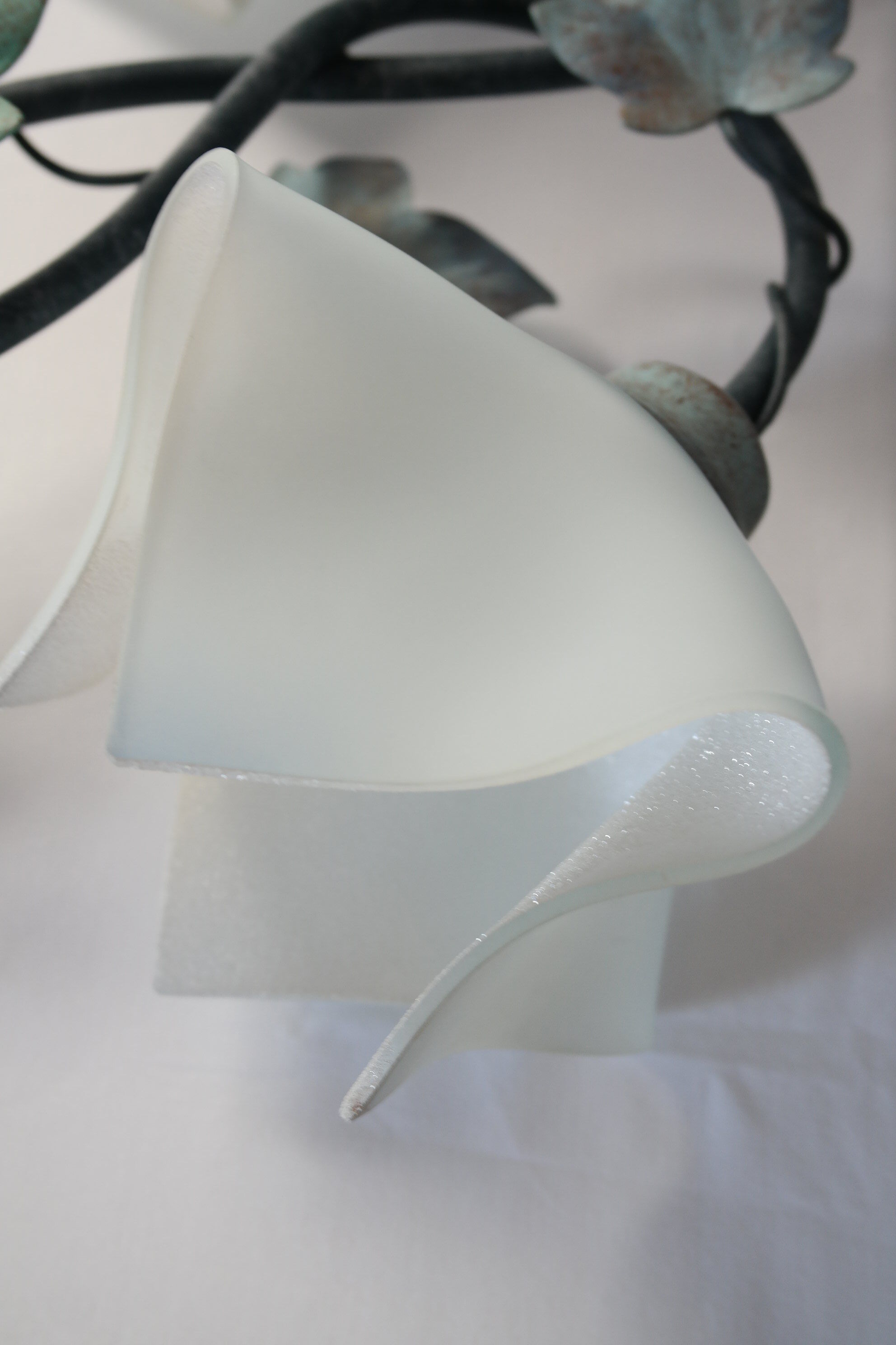 Table lamp in metal and frosted glass by Jean-Pierre Ryckaert, collection "Louisiane" 60's