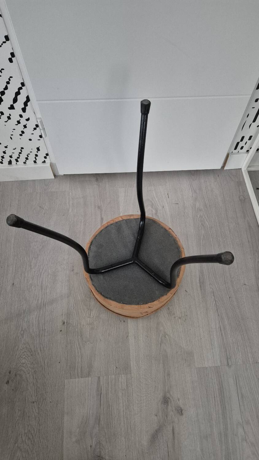Piano stool