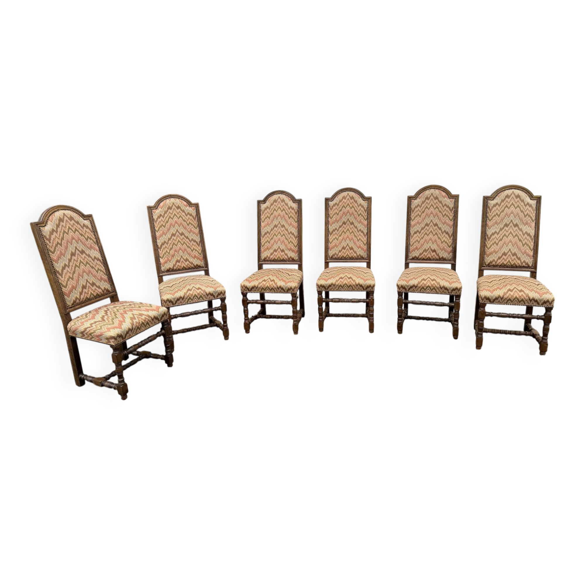 Série de 6 chaises à haut dossier de style Louis XIII