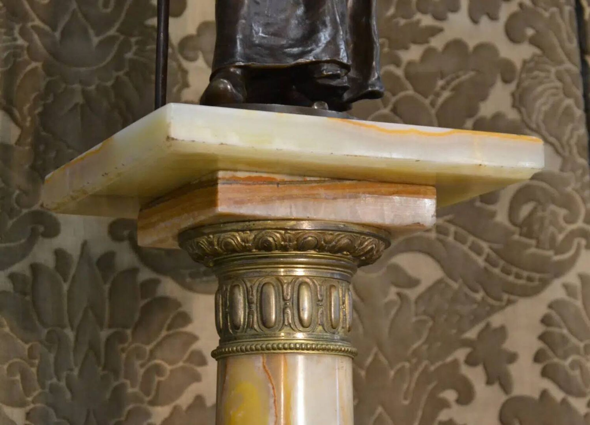 Colonne en onyx fin 19e siècle