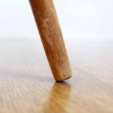 Tripod pedestal tableformica