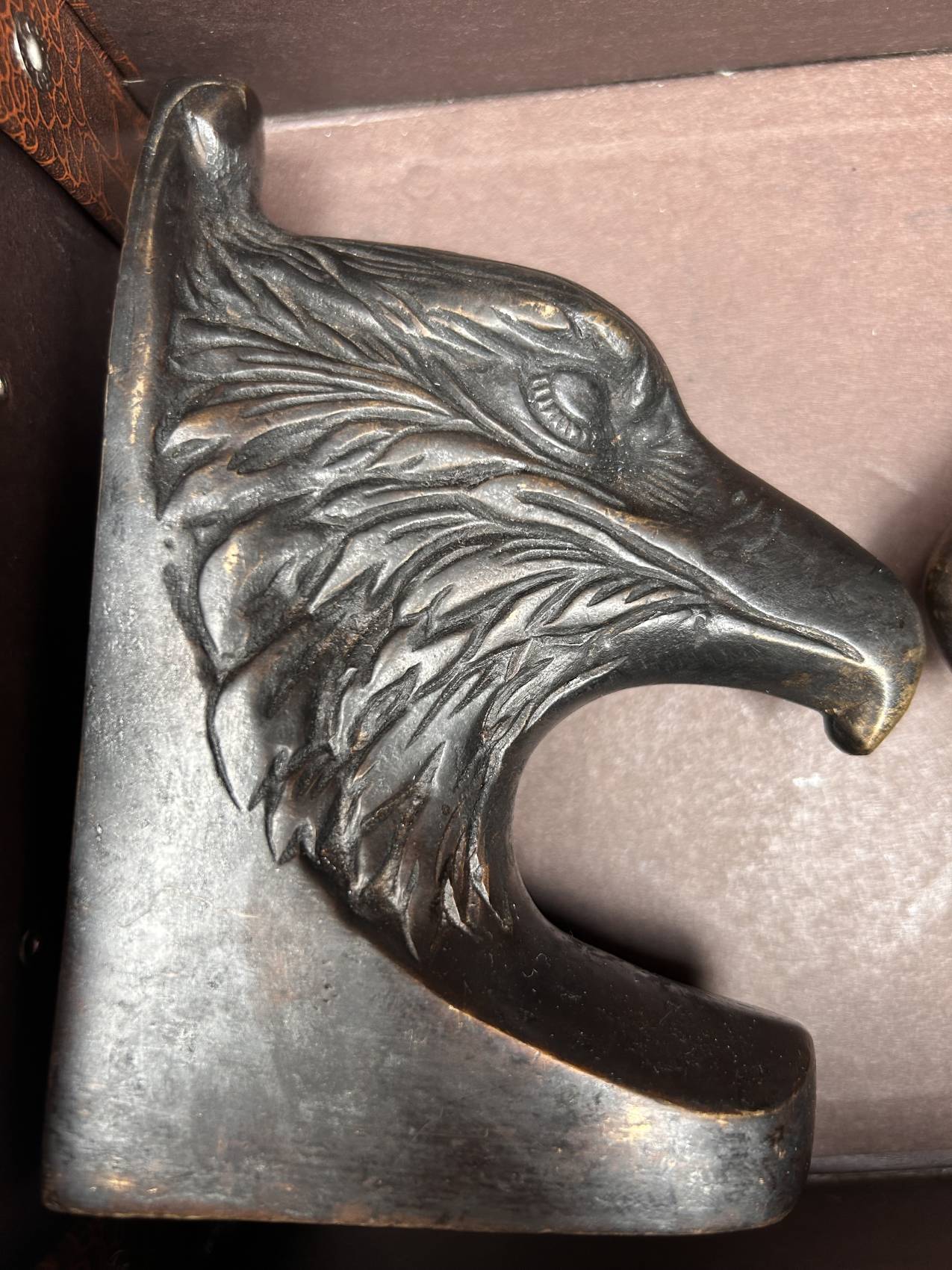 Pair of eagle bookends in patinated bronze – Art Deco style