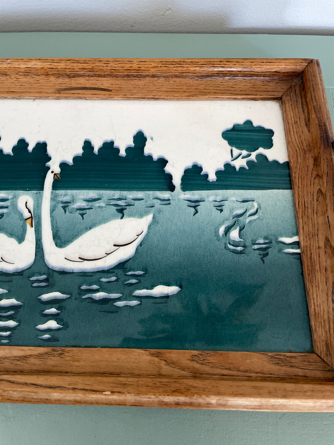 Service platter with a swan design.
