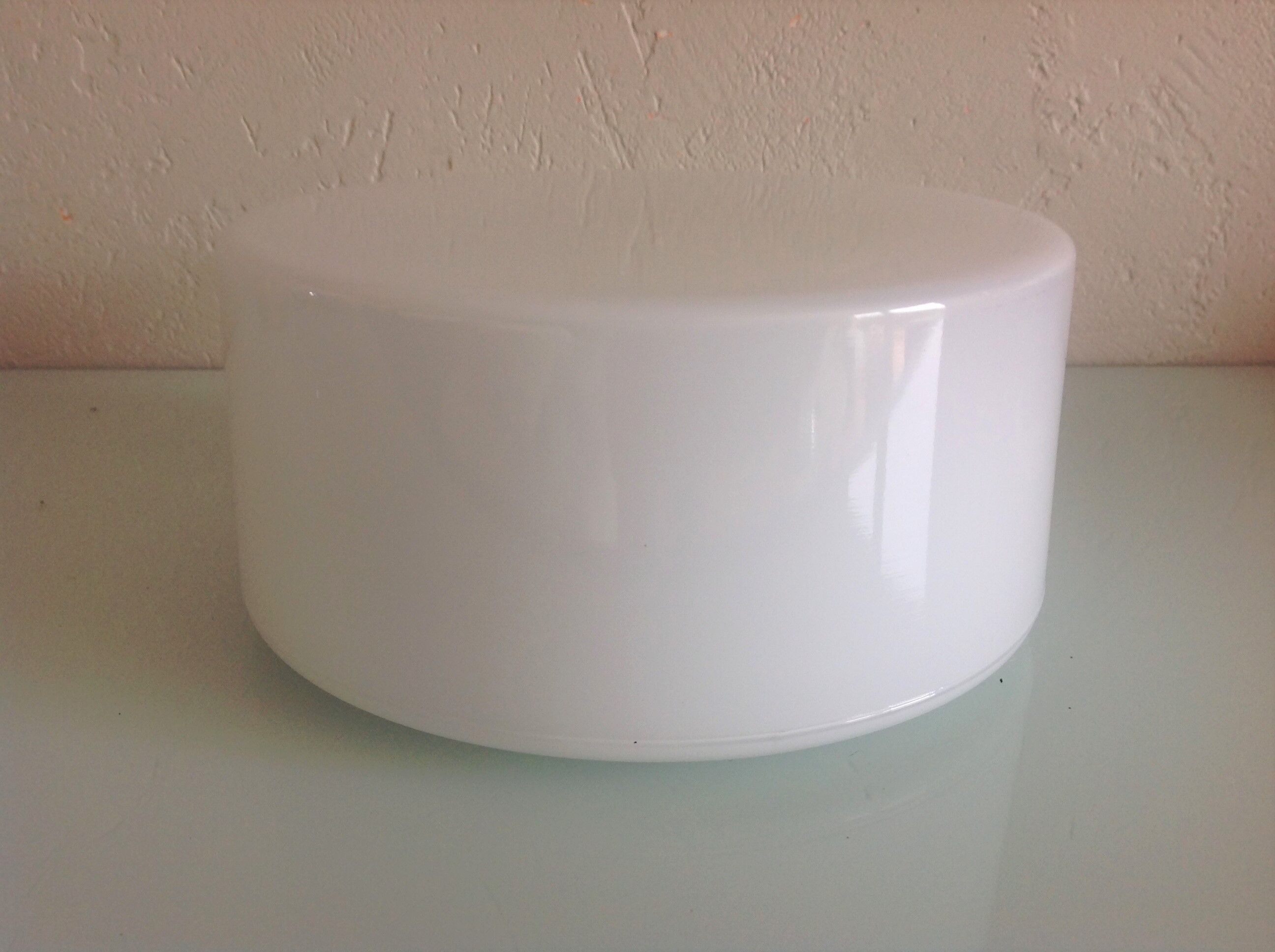 Round ceiling lamp in white opaline / vintage 60s-70s