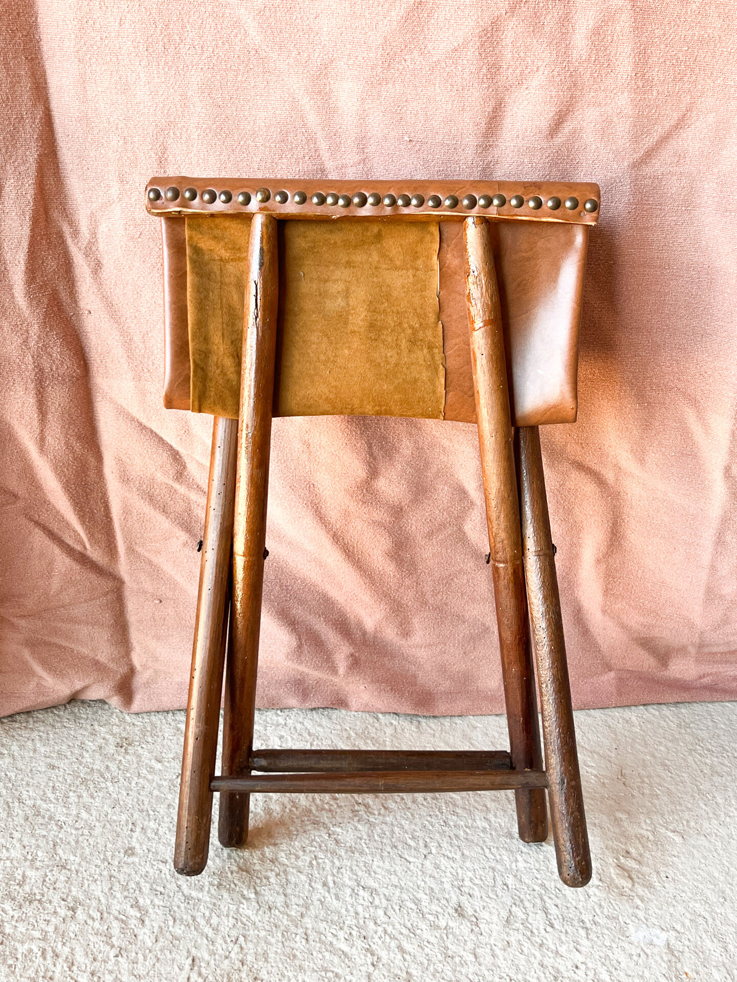 Tabouret de en Cuir et Bois Style Curule