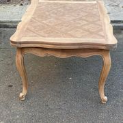 Louis XV extendable dining table, renovated, walnut, 250cm, 18th century.