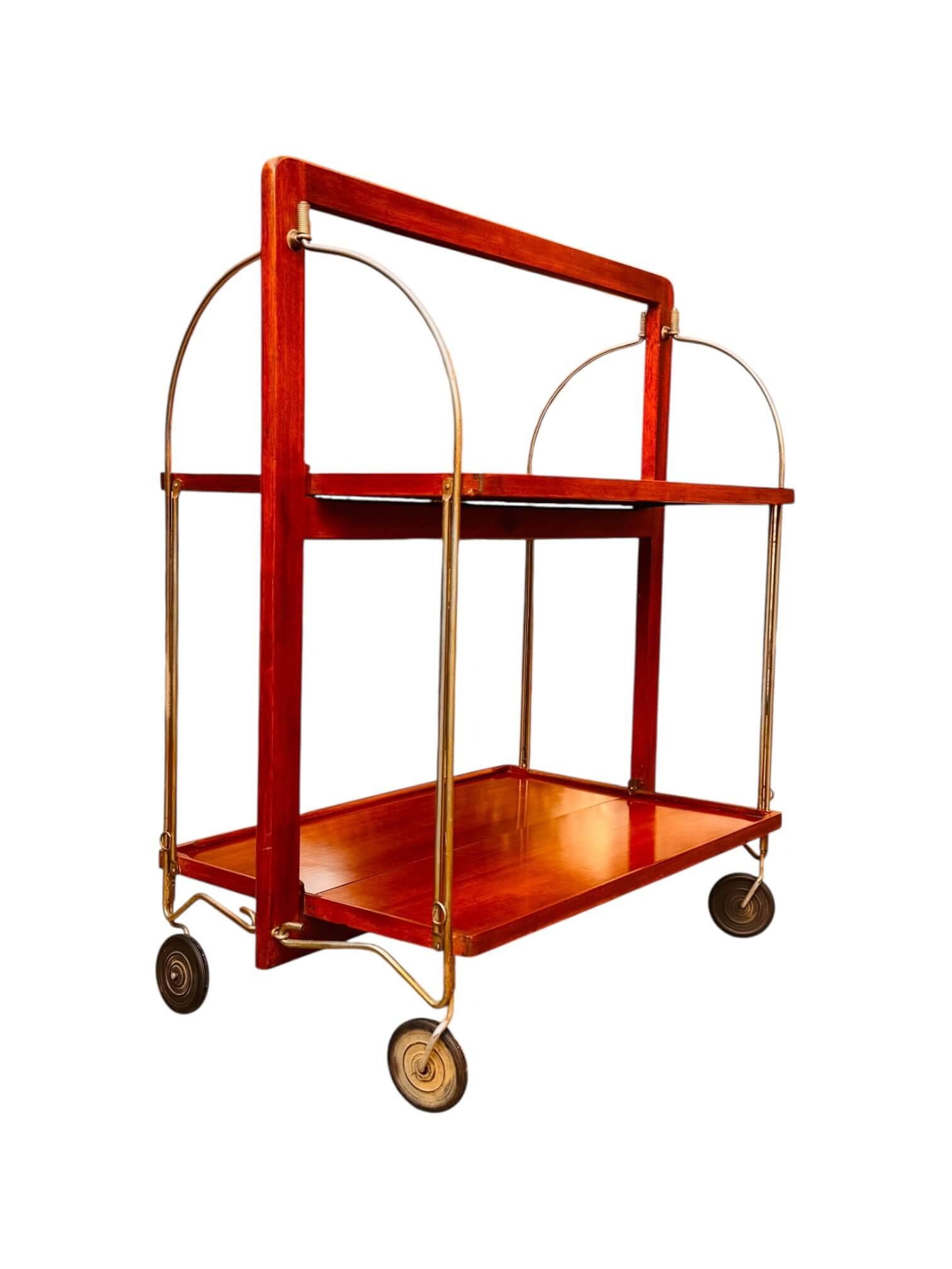 Patented rolling dessert Bocado M. F. Mondineu, 1950