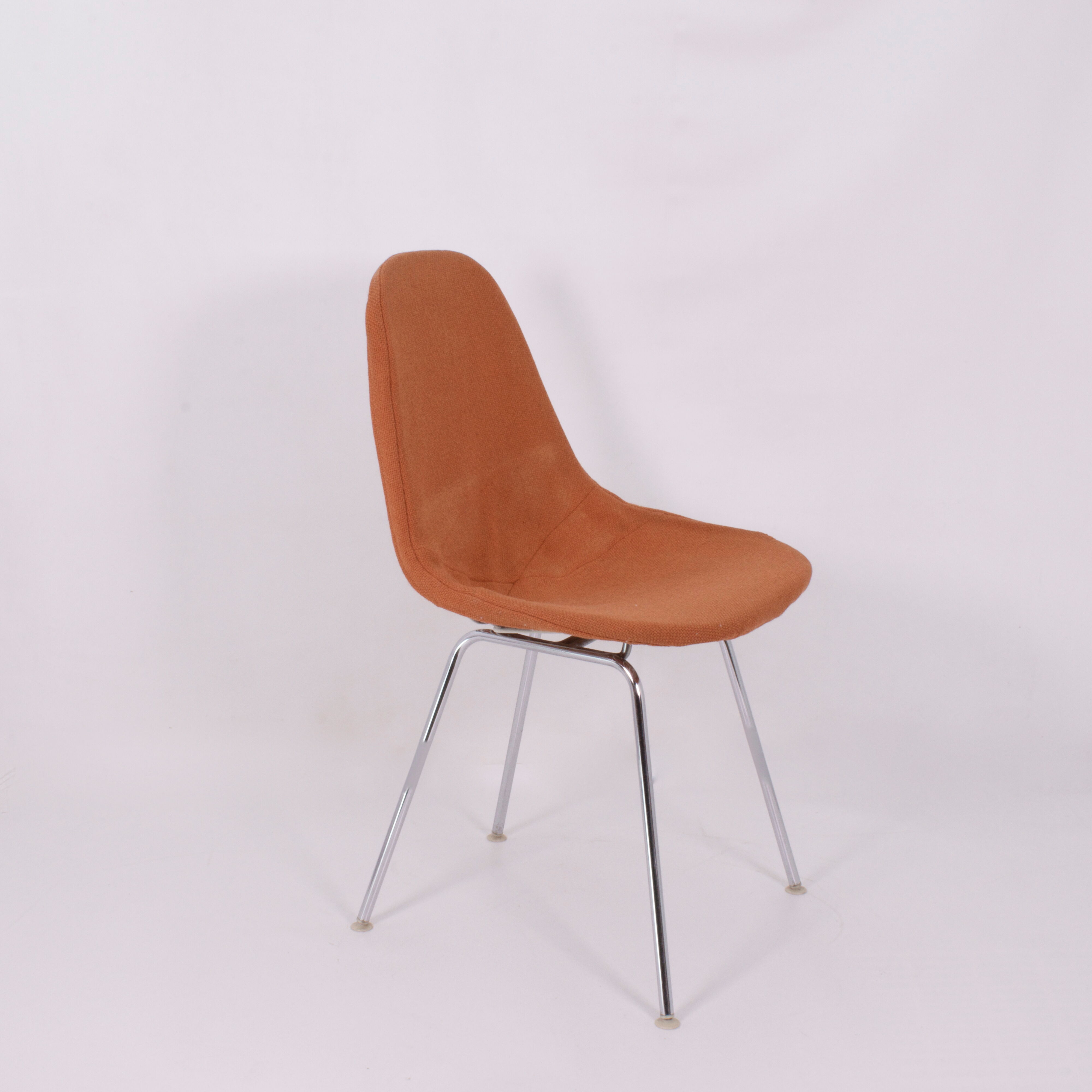 Pair of DKX 1 Wire Chairs by Charles & Ray Eames, Herman Miller, 1952