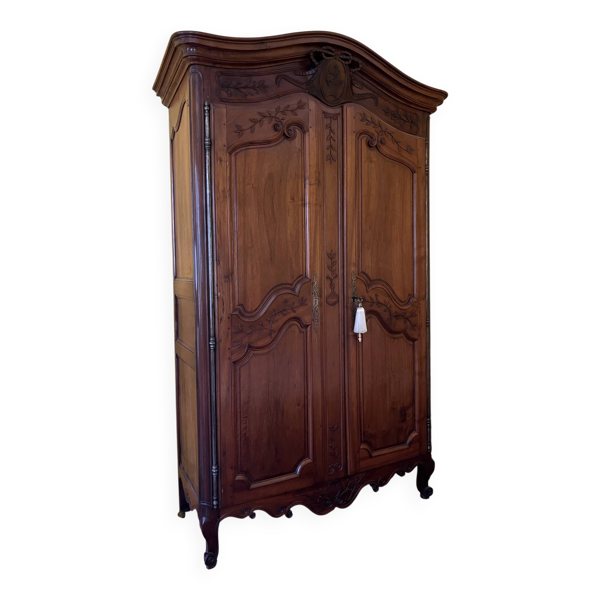 Armoire de mariage, provençale en noyer massif