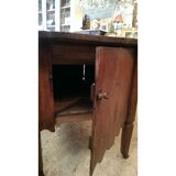 Old guard flaps dining table