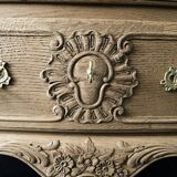 Antique chest of drawers in light oak
