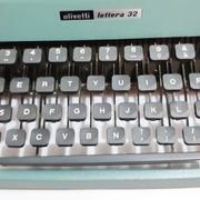 Olivetti Lettera 32 typewriter