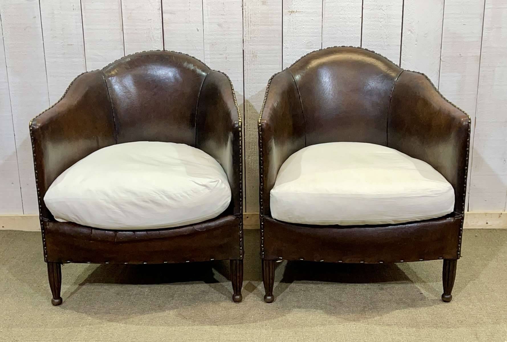 Art Deco period club lounge in leather and fabric seating
