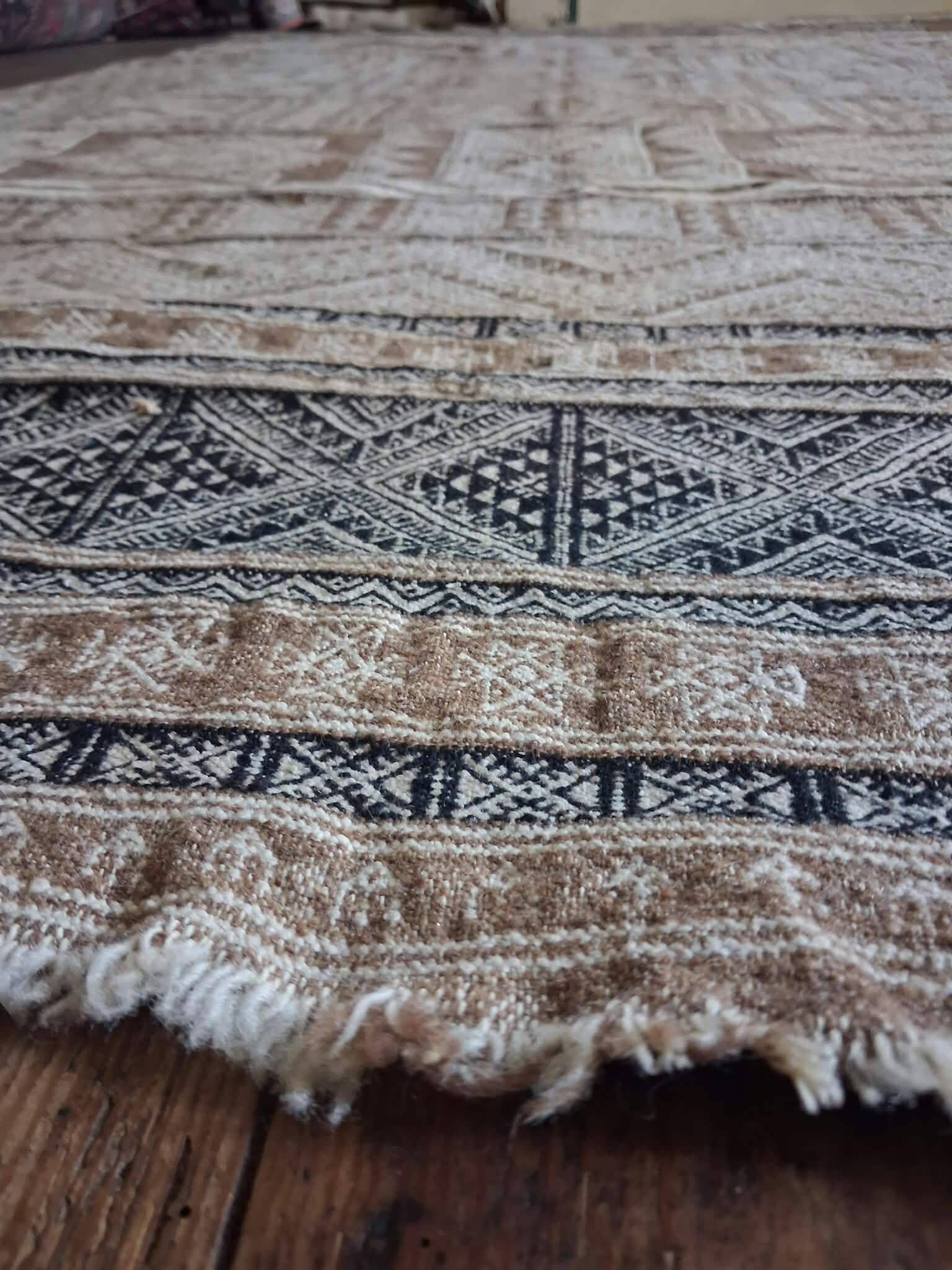 Handmade Berber Kilim Merghoum 240x130cm