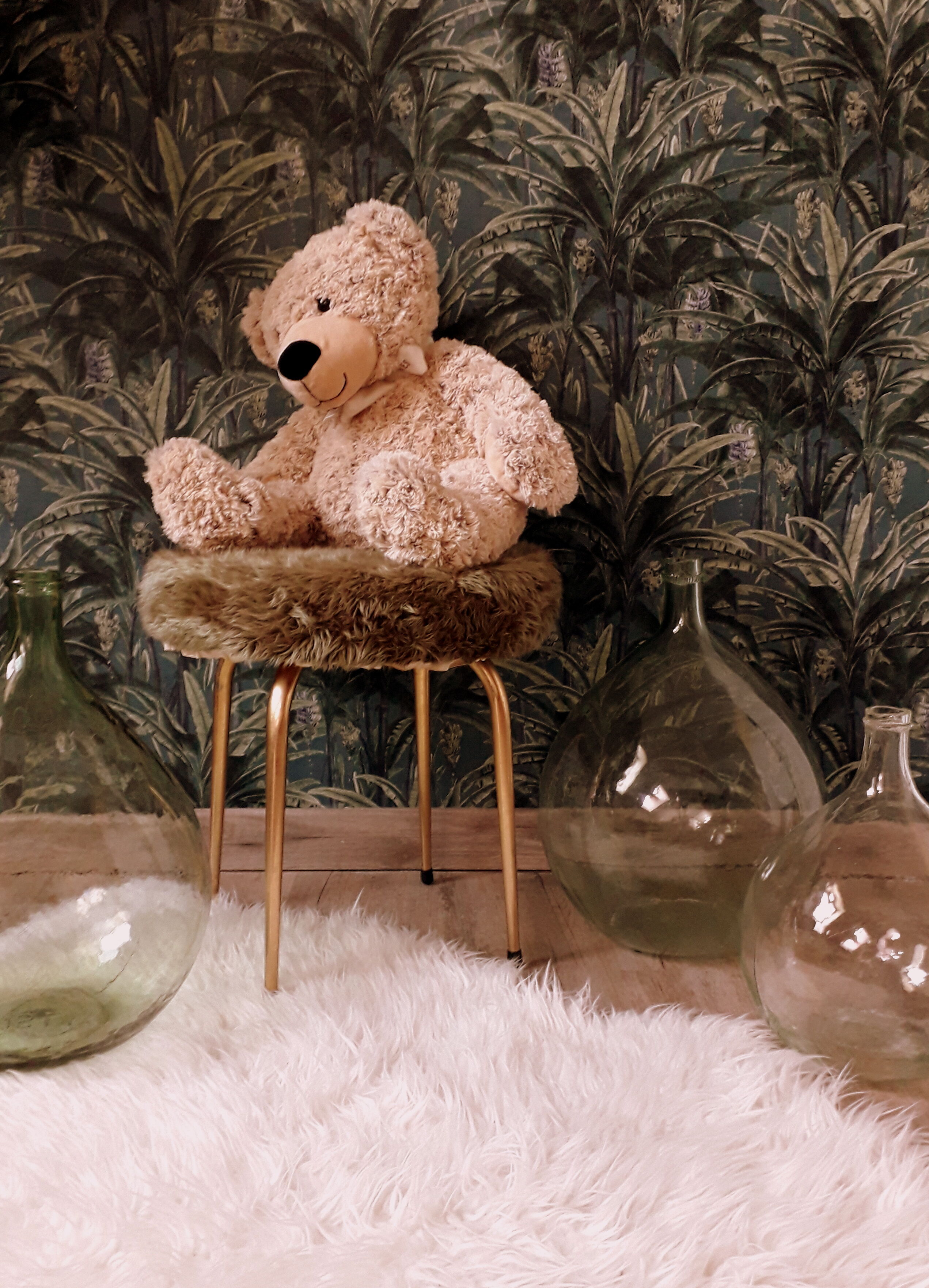 Fur stool