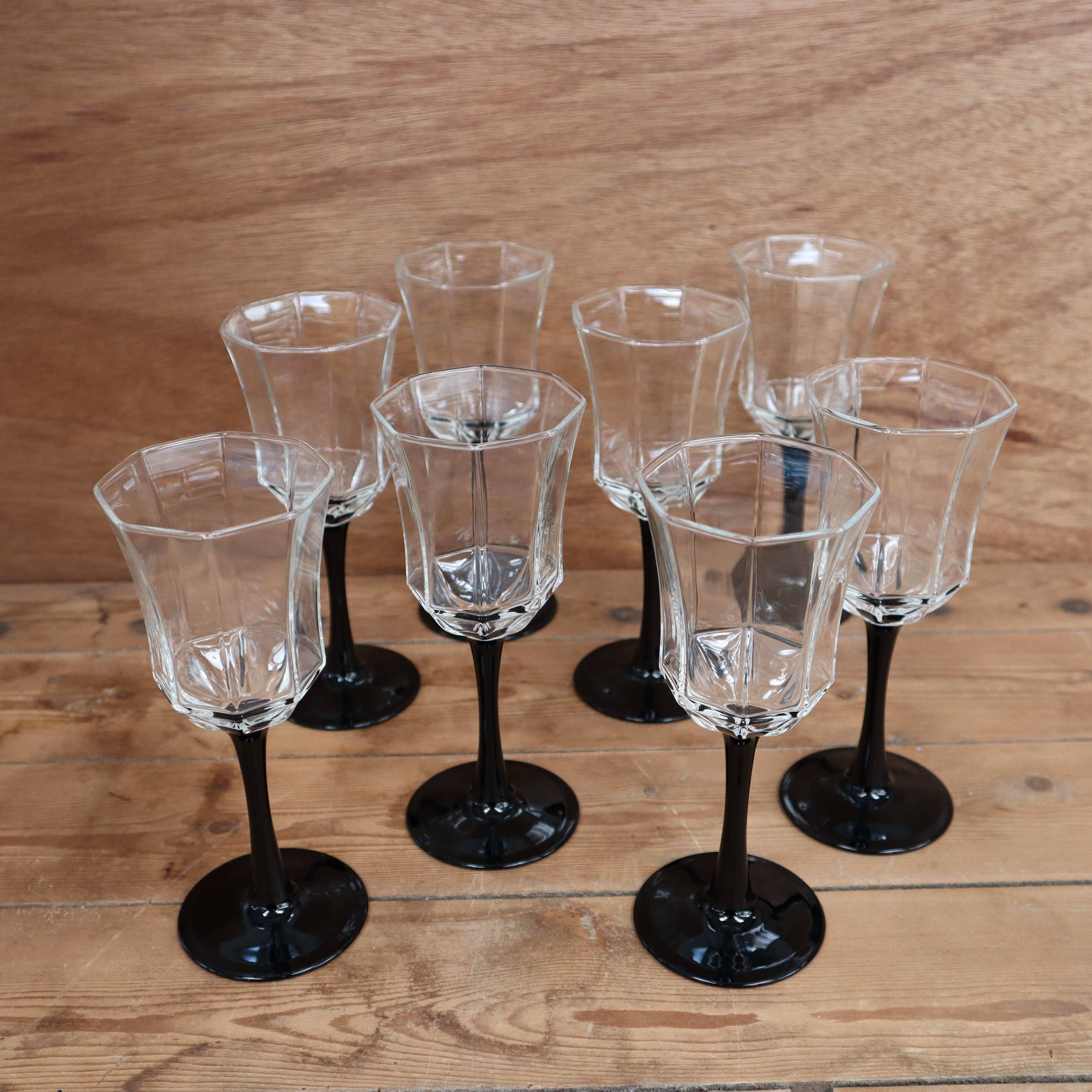 8 Luminarc wine glasses model 'OCTIME' black base "ESSO"