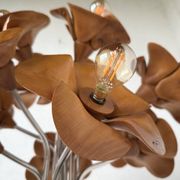 Lampadaire en orme motifs « fleurs », années 70