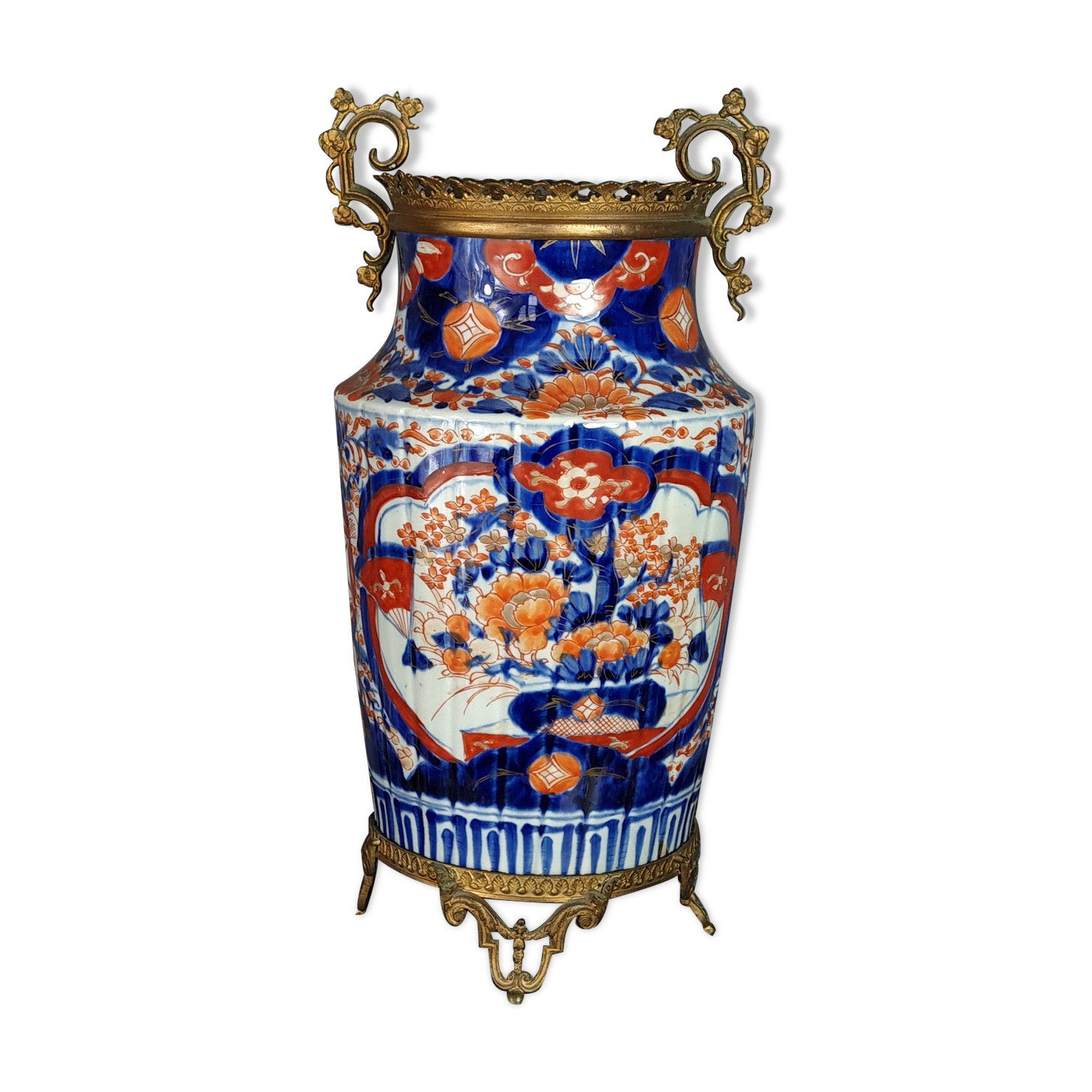 Porcelain vase Imari gilded brass frame Japan 1850-1900.  SB