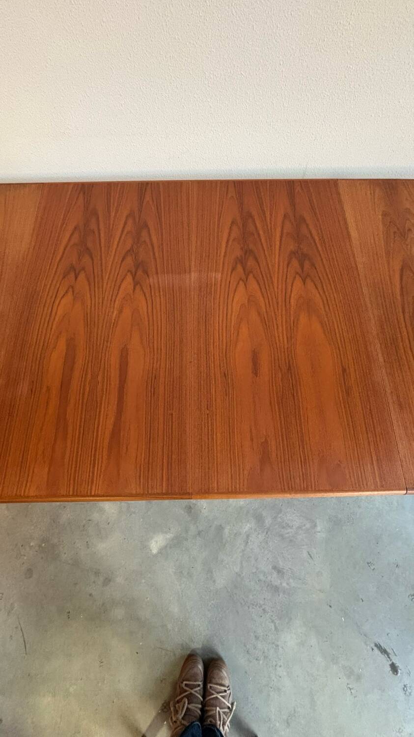 Vintage Skovby extendable oval table teak