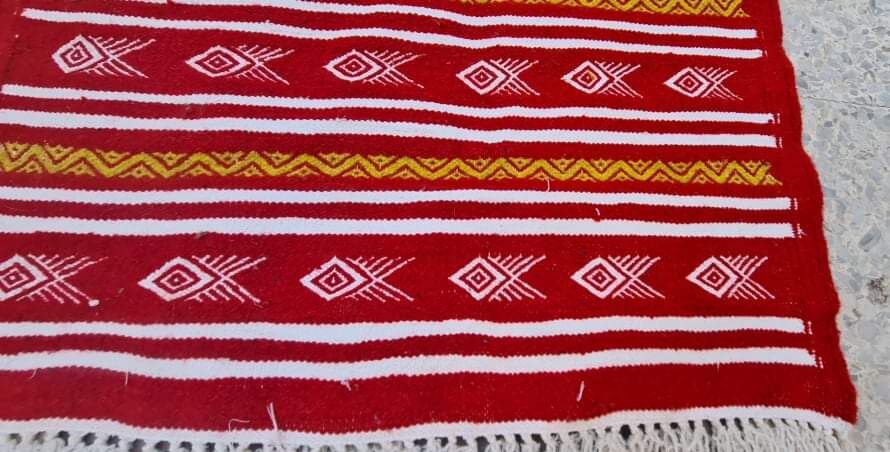Handmade white and yellow red carpet 72x107cm