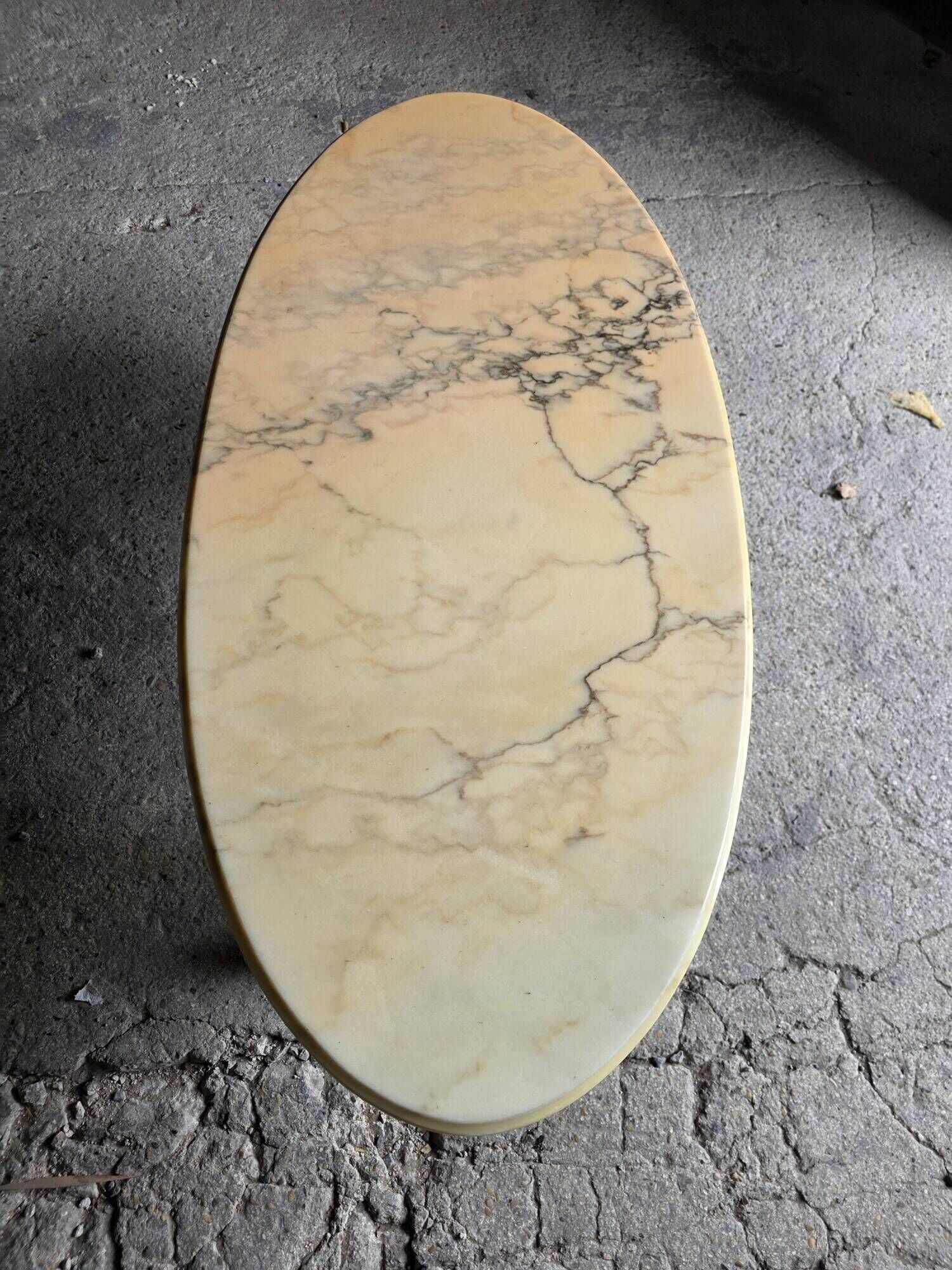 Table basse en bronze et marbre années 1960