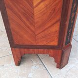 Louis XVI display cabinet in rosewood and amaranth veneer.