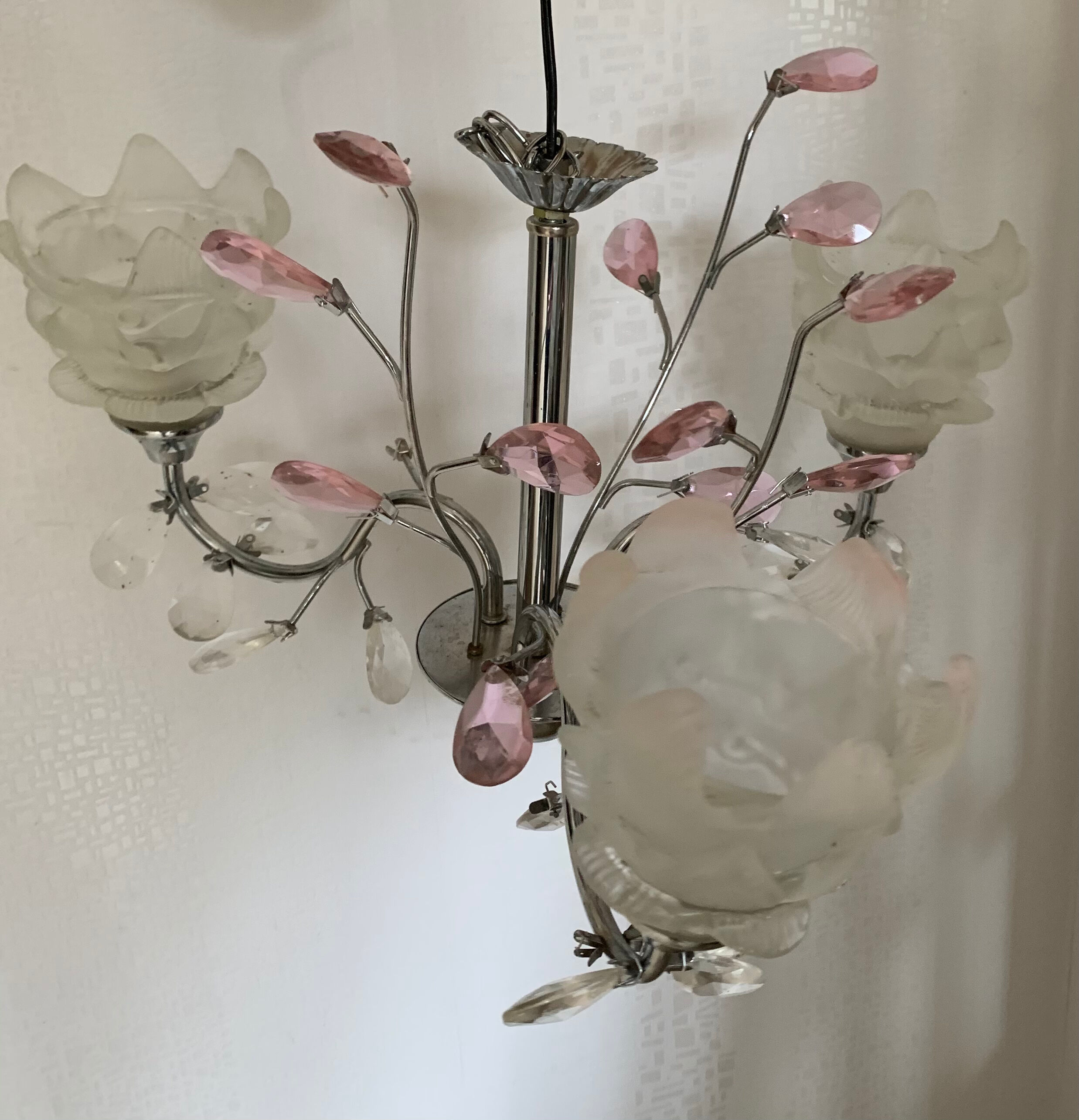 Lustre tulips and tassels