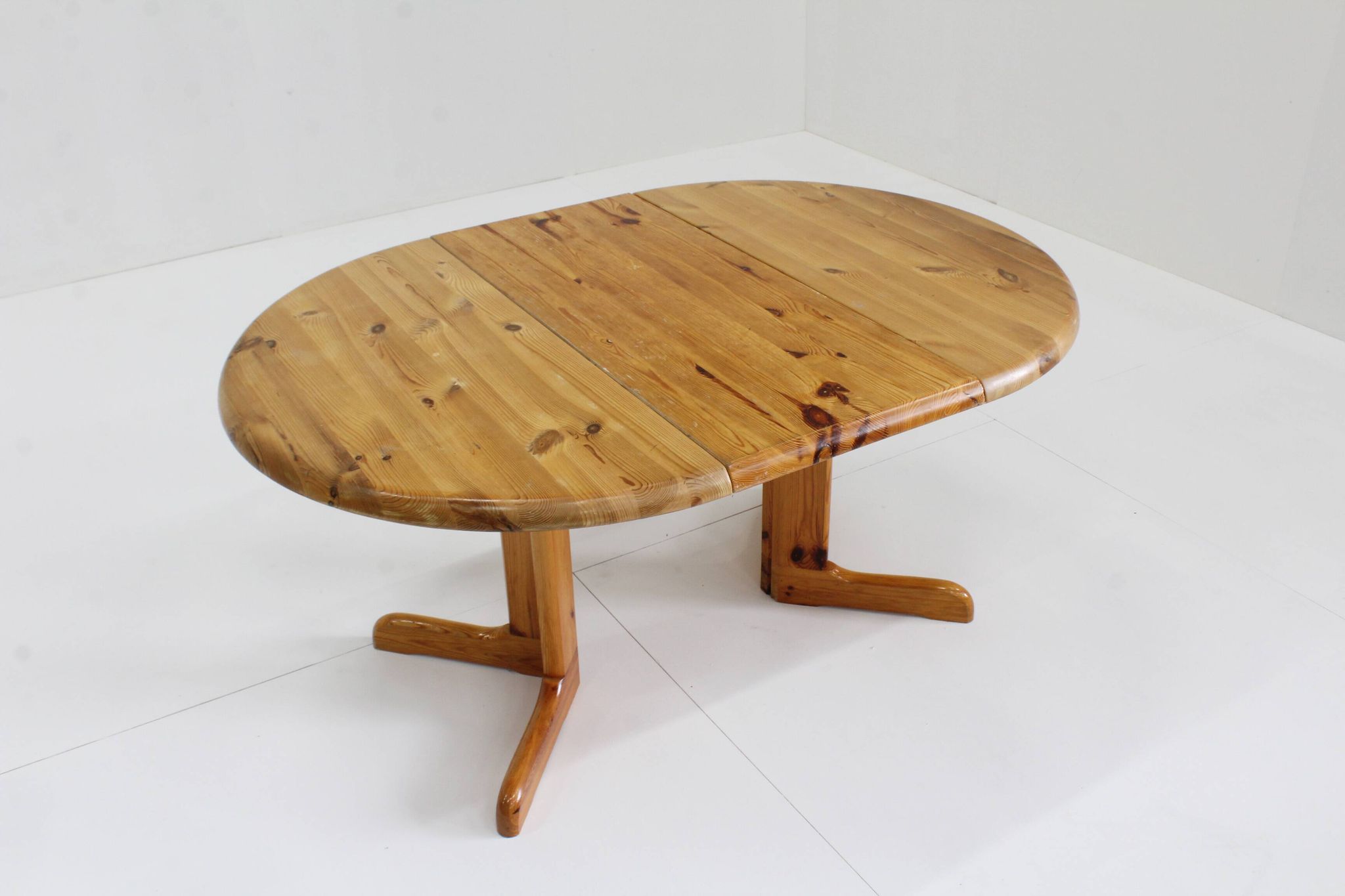 Vintage Danish round extendable dining table pine wood 1960s