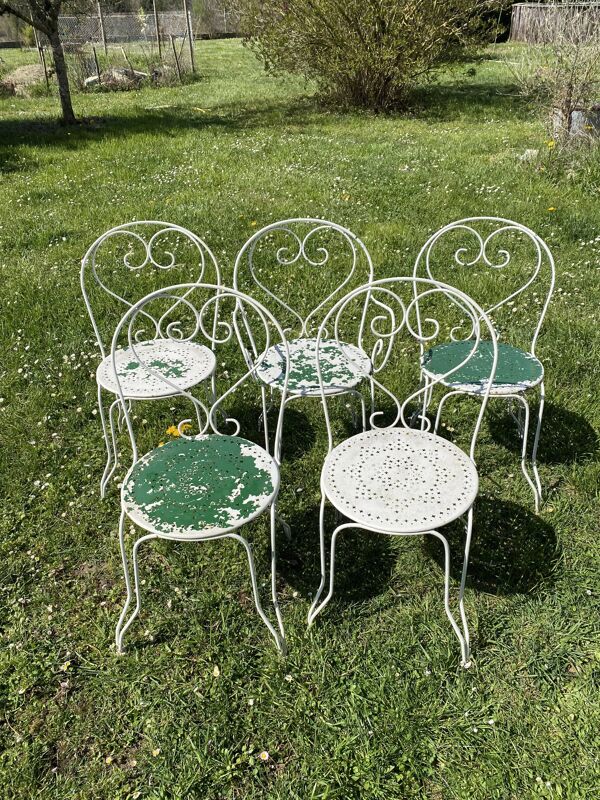 5 chaises de jardin en fer forgé ajouré