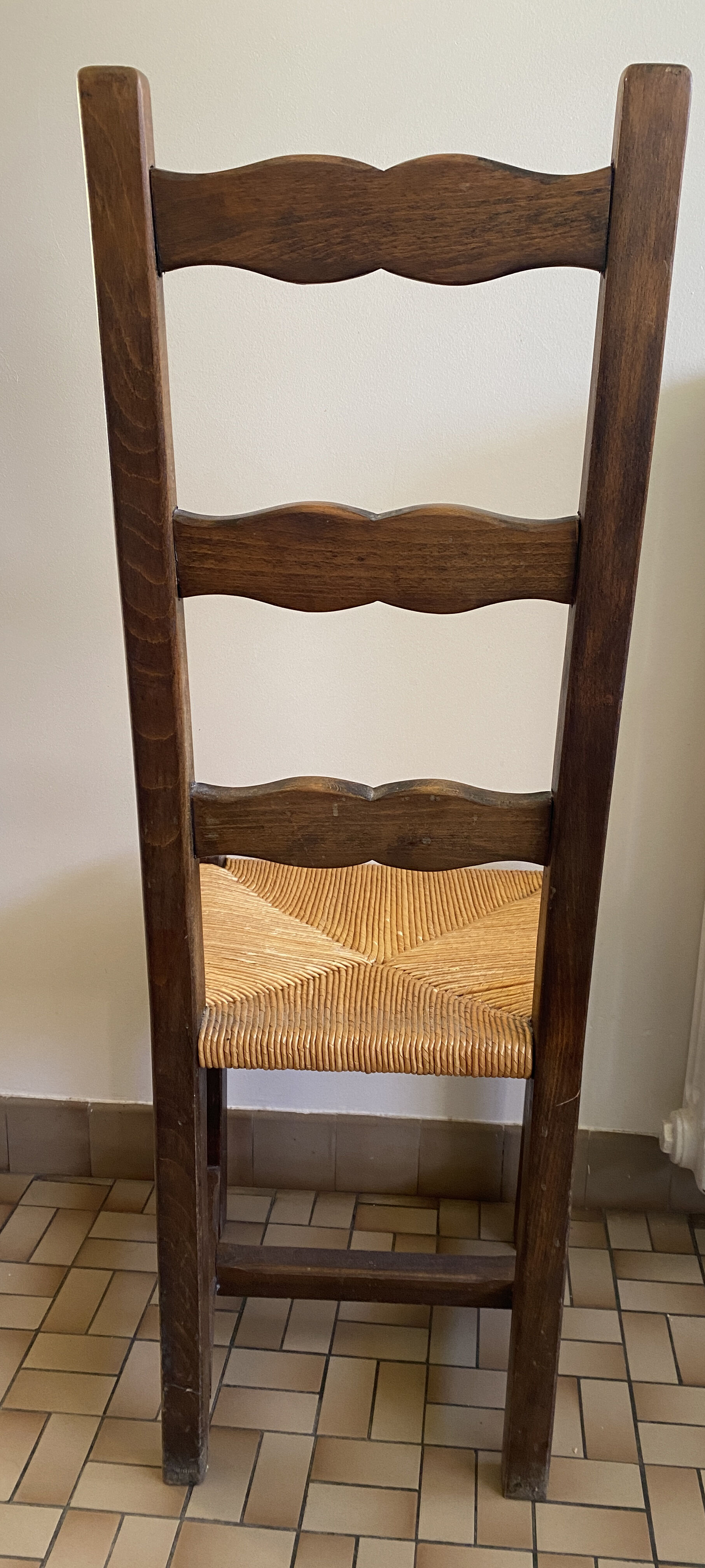 Mulched wooden bistro chair