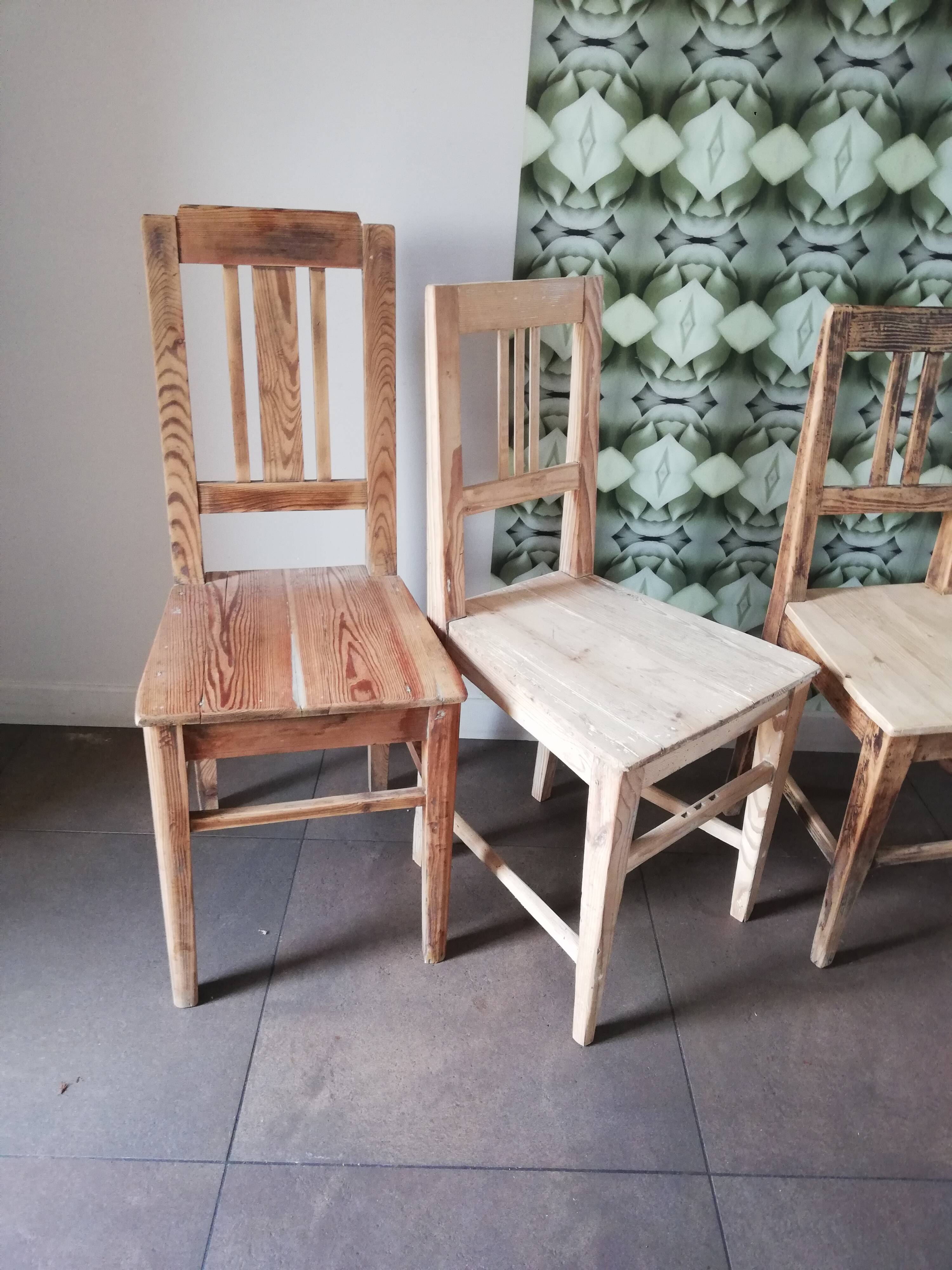 Set of 5 vintage wooden chairs
