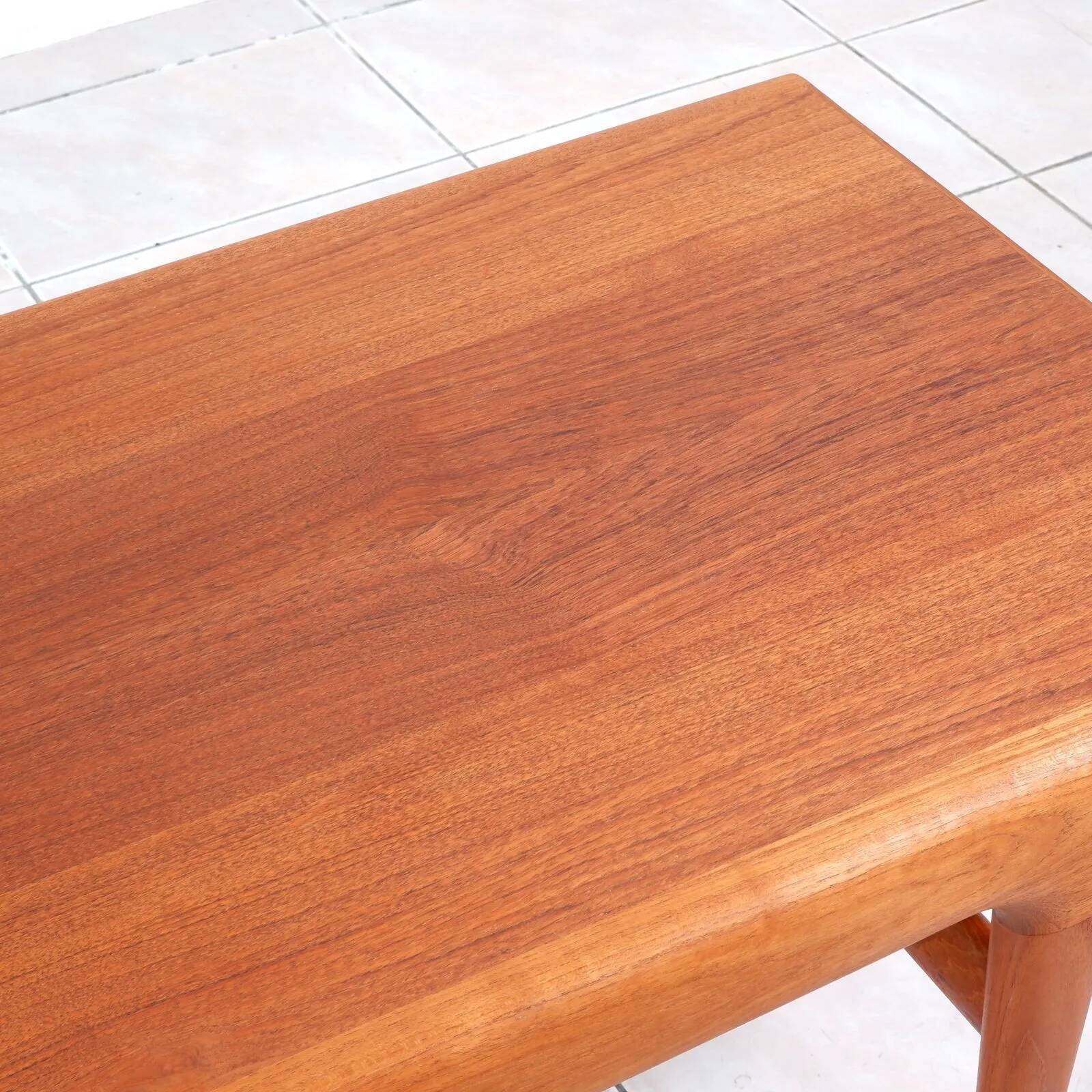 Large teak coffee table by Johannes Andersen for Uldum Møbelfabrik