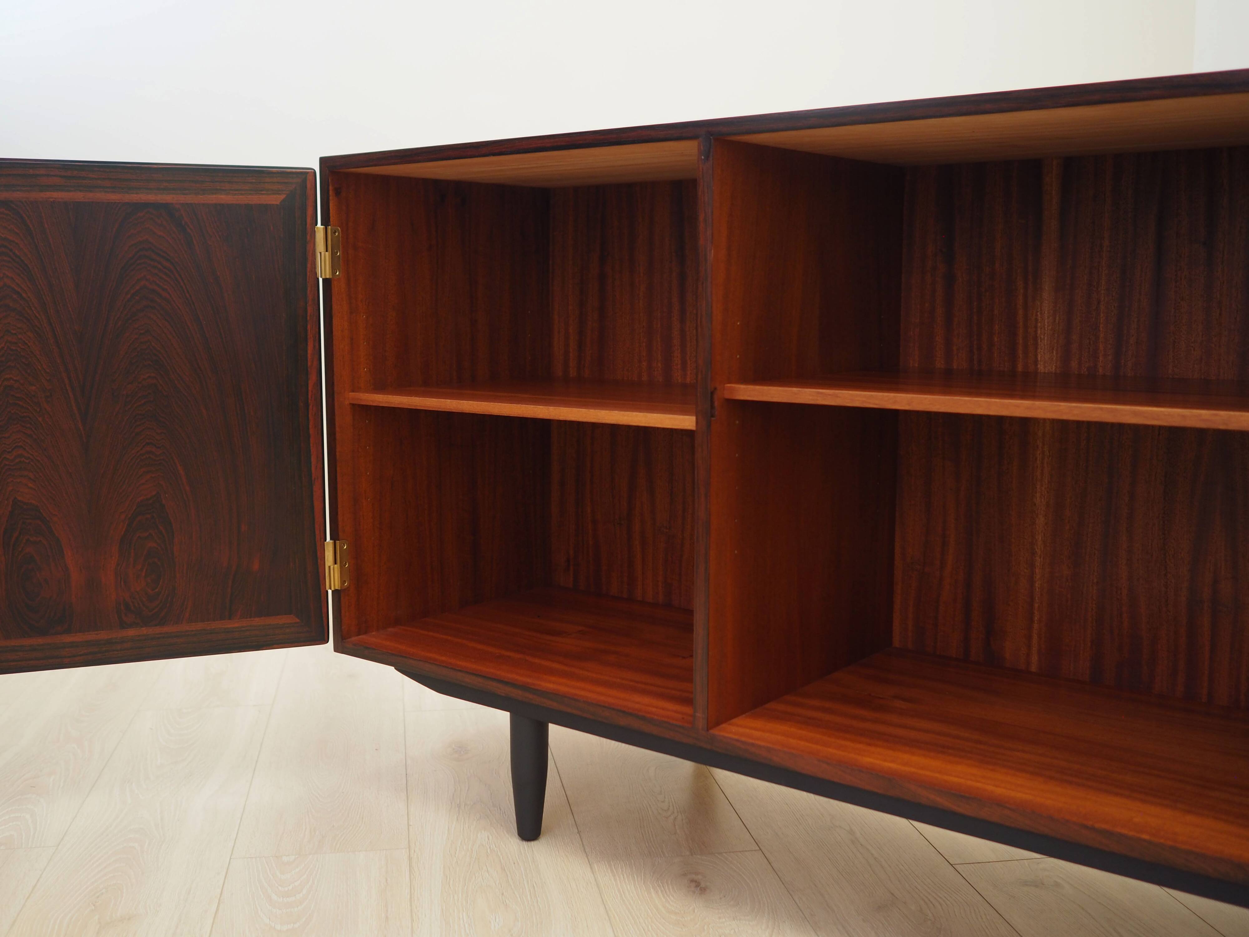 Enfilade en palissandre, design danois, années 1970, designer : Carlo Jensen, production : Hundevad