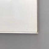 Miroir mural minimaliste en forme de bouclier avec cadre en acier, Italie