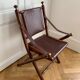 Lot de trois chaises d’officier pliantes bois et cuir