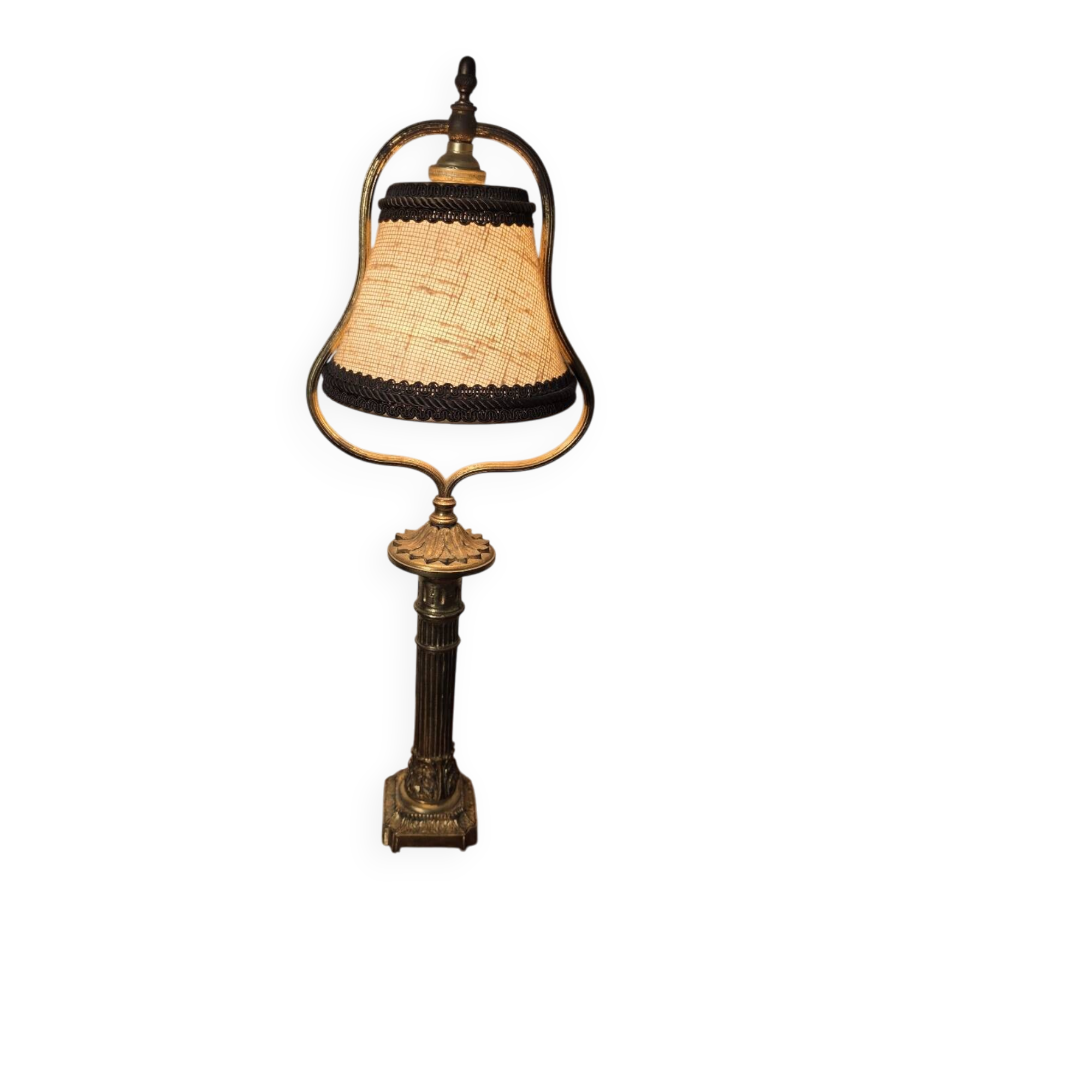 Empire-style table lamp in gilded bronze from the 19th century.