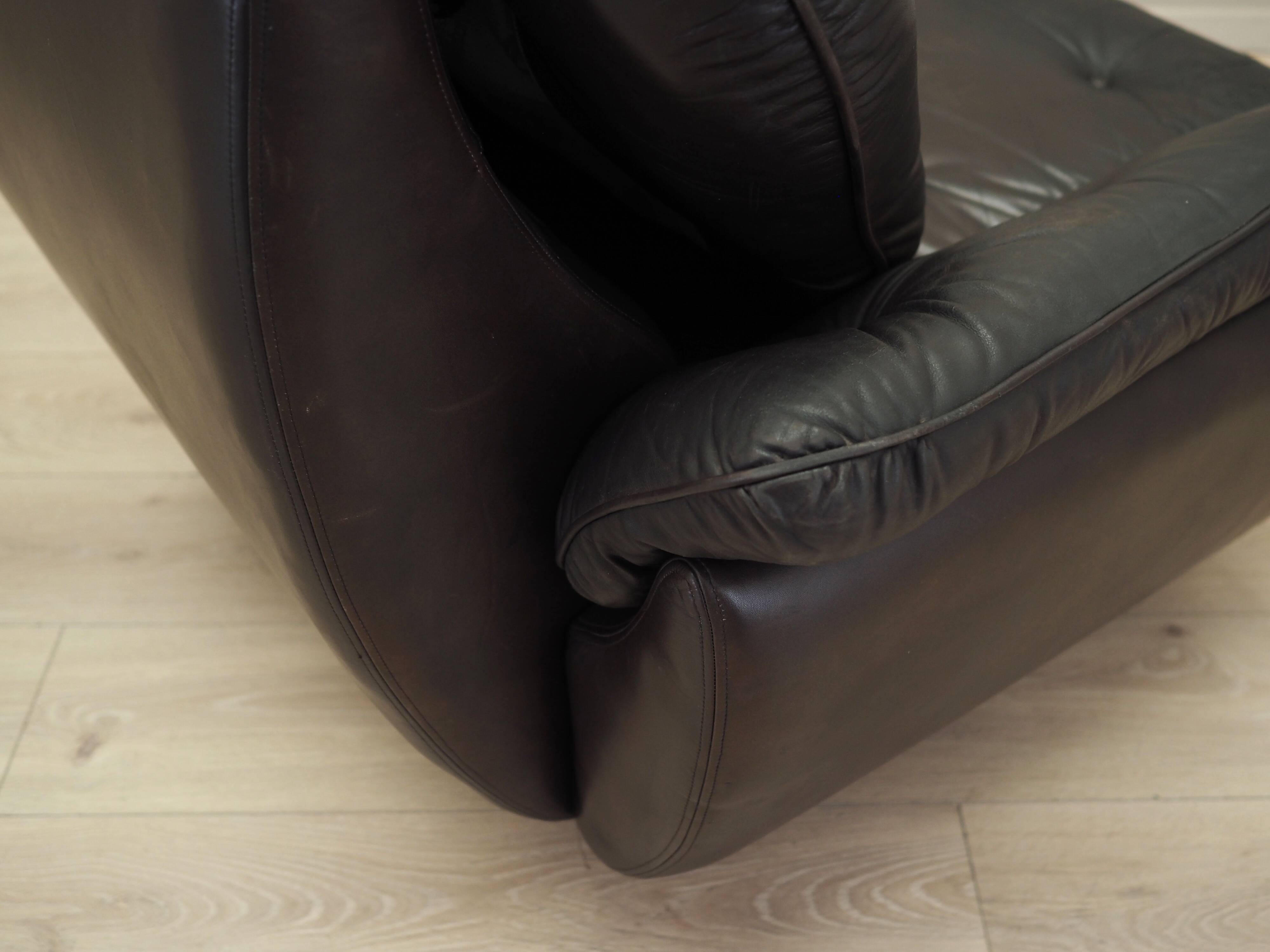 Armchair with castors, Italian design, 1970s, production: Italy